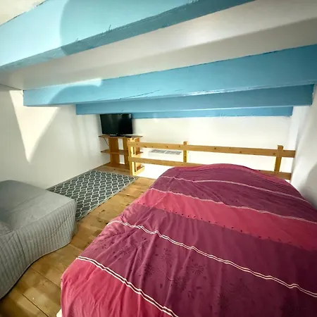 6 Personnes 200m De La ,draps Et Serviettes Non Fournies * Agde